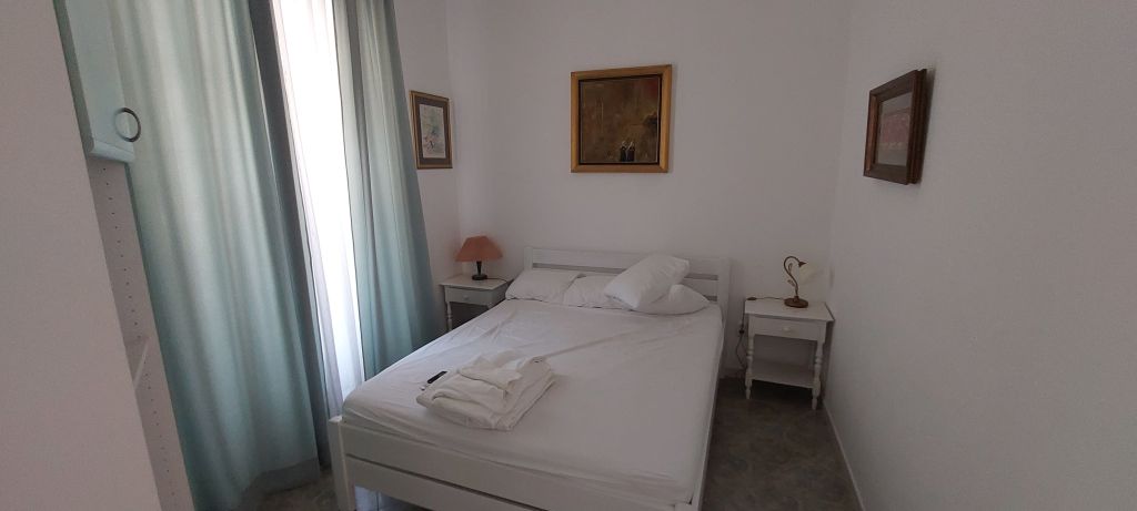 Moderno uređena kuhinja u kući s dva stana u Dubrovniku