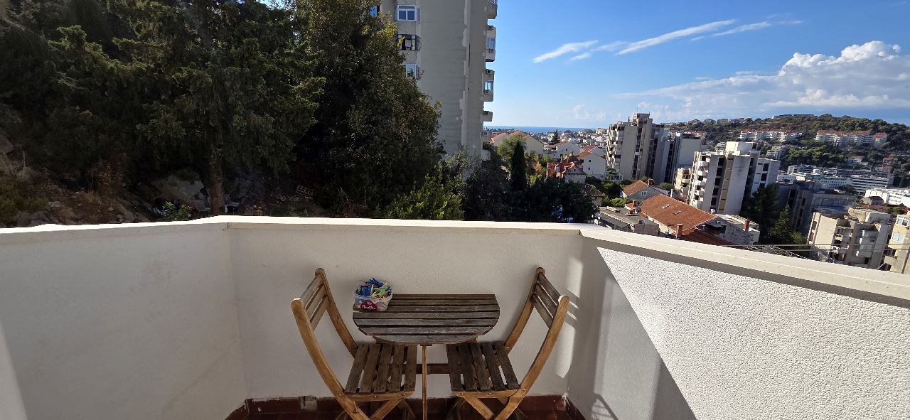 Pogled iz stana prema Gružu i Batali, Dubrovnik